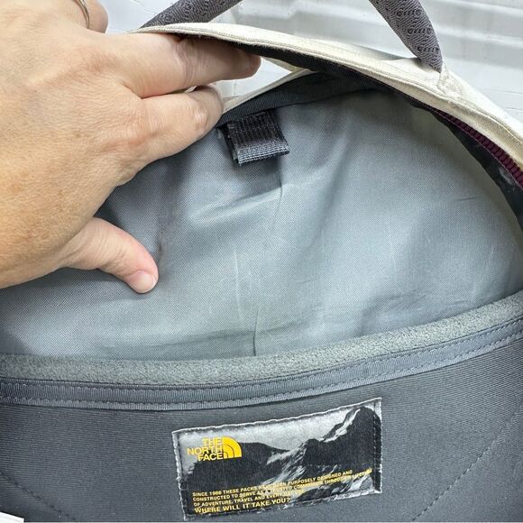 The North Face Recon white purple grey backpack large roomy size lots of pockets - Picture 7 of 11